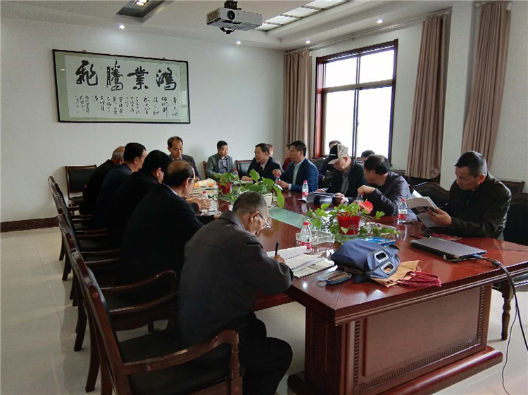 市民營科技企業(yè)協(xié)會專家咨詢團來華光科技參觀考察 市民營科技企業(yè)協(xié)會專家咨詢團來華光科技參觀考察