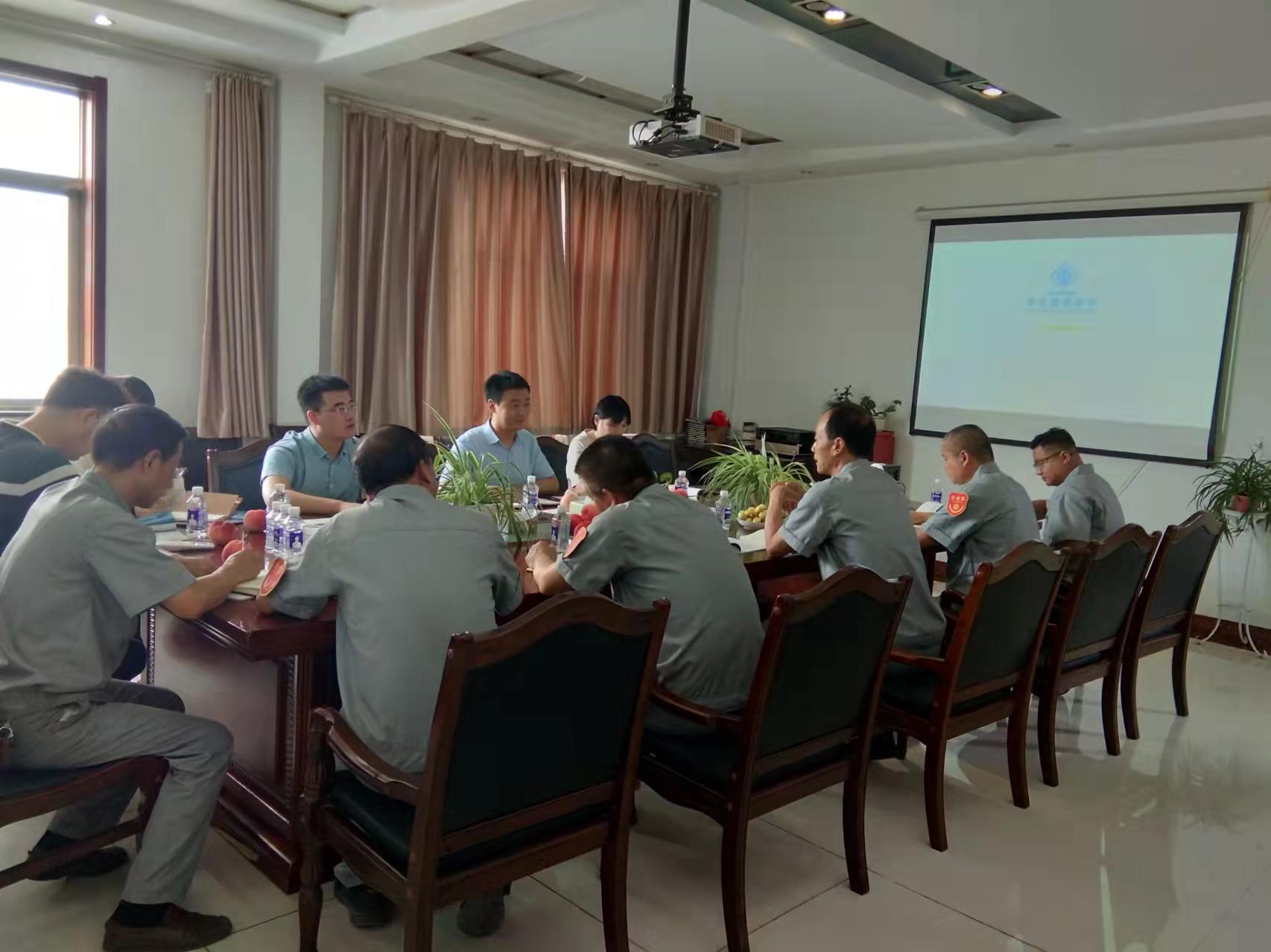 寶雞文理學(xué)院化工學(xué)院胡登衛(wèi)院長一行來 寶雞華光鑄造材料公司走訪交流 寶雞文理學(xué)院化工學(xué)院胡登衛(wèi)院長一行來 寶雞華光鑄造材料公司走訪交流